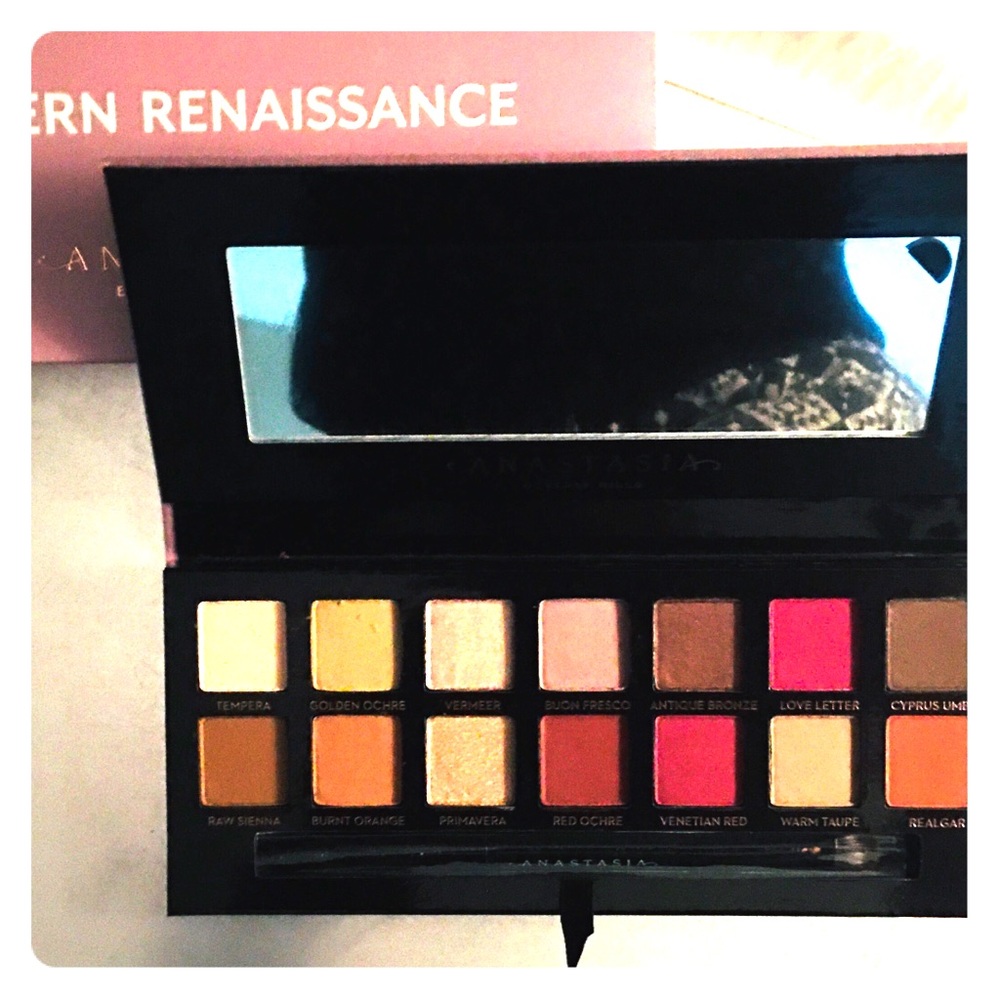 Anastasia Beverly Hills Eyeshadow palette